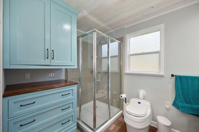 16560 Leafwood Ct, Meadow Vista, CA 95722