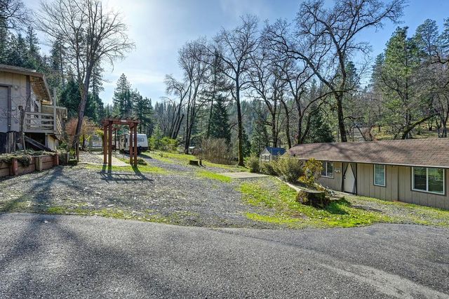 16560 Leafwood Ct, Meadow Vista, CA 95722