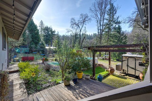 16560 Leafwood Ct, Meadow Vista, CA 95722