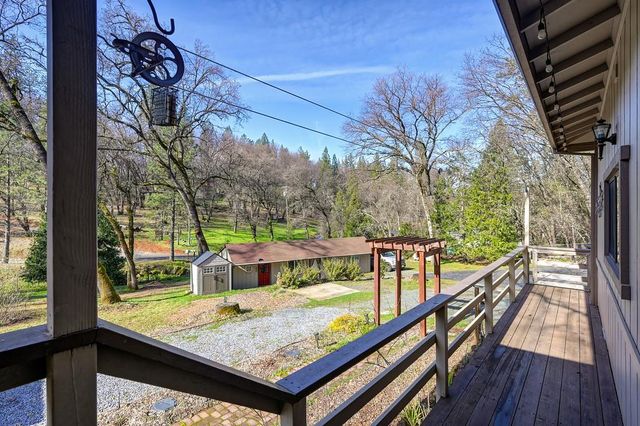 16560 Leafwood Ct, Meadow Vista, CA 95722