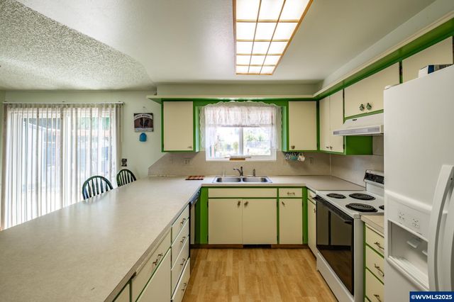 740 36th Pl SE, Albany, OR 97322