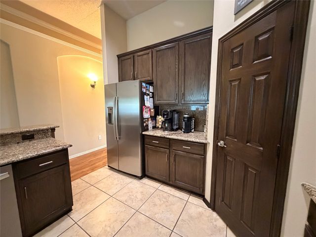 8640 Woodcreek Drive, Irving, TX 75063