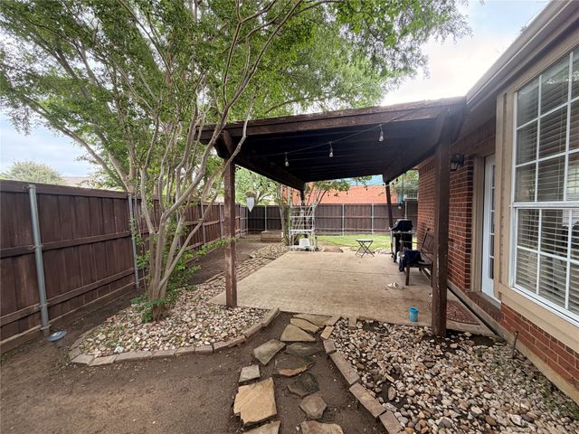 8640 Woodcreek Drive, Irving, TX 75063