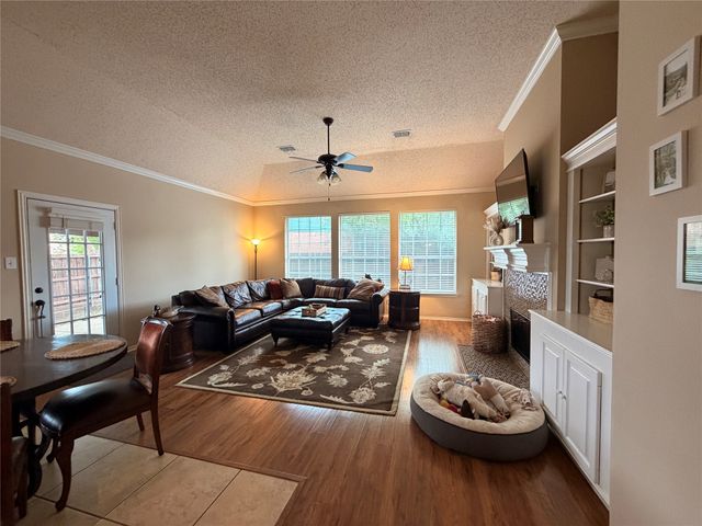 8640 Woodcreek Drive, Irving, TX 75063