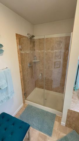 2114 LARKSPUR CT, Pennsburg, PA 18073