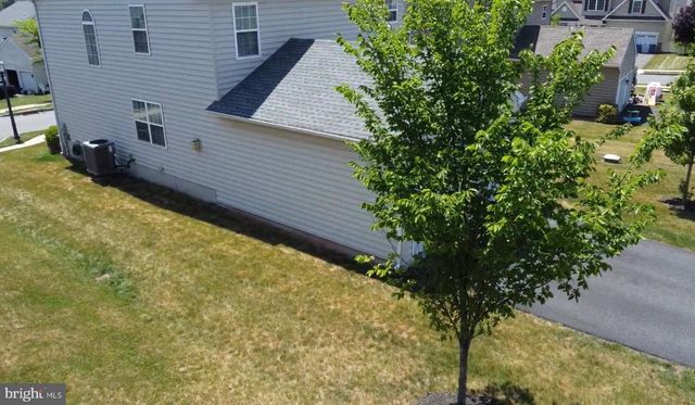 2114 LARKSPUR CT, Pennsburg, PA 18073