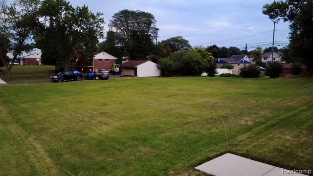 31525 Windsor Street, Garden City, MI 48135
