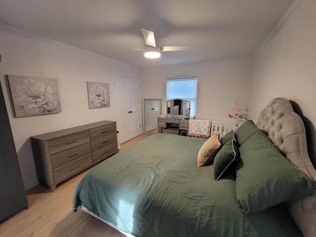 6156 N Kedvale Avenue, Chicago, IL 60646