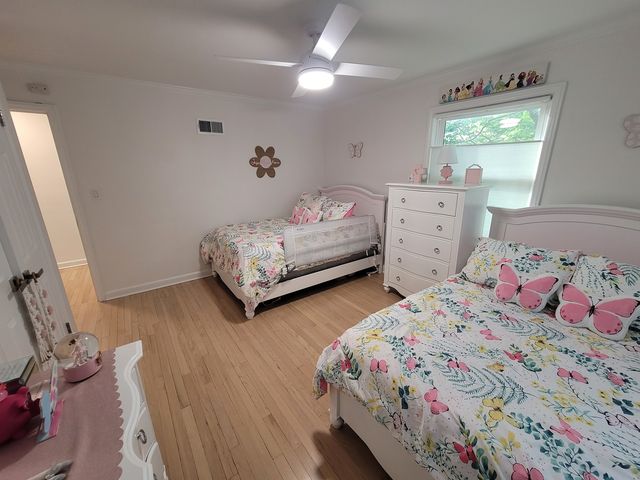 6156 N Kedvale Avenue, Chicago, IL 60646