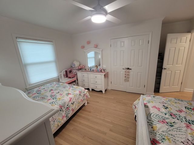 6156 N Kedvale Avenue, Chicago, IL 60646