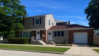 6156 N Kedvale Avenue, Chicago, IL 60646