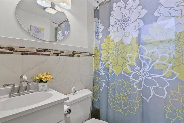 51 Crystal Street, Lowell, MA 01852