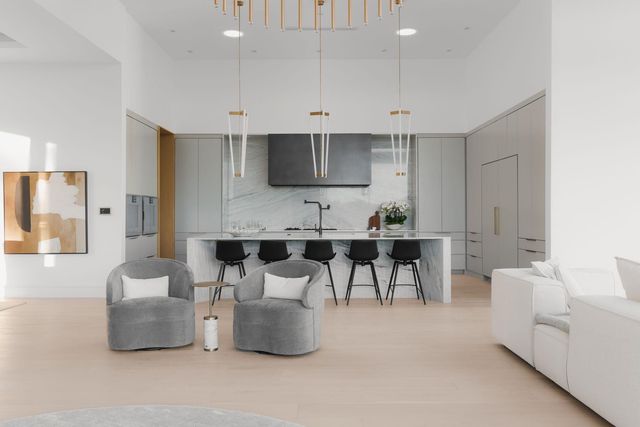 1003 The High RD, Austin, TX 78746