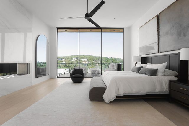 1003 The High RD, Austin, TX 78746