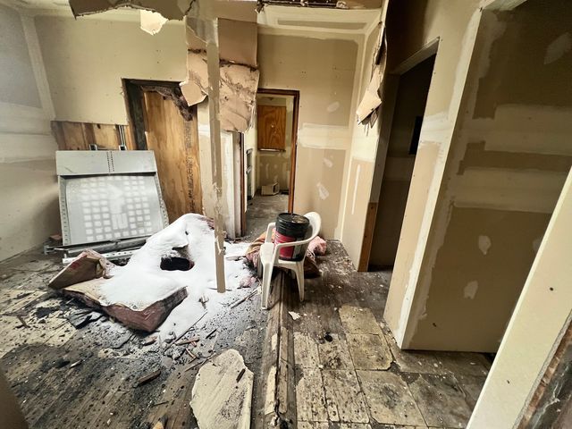 3827 W Fillmore Street, Chicago, IL 60624