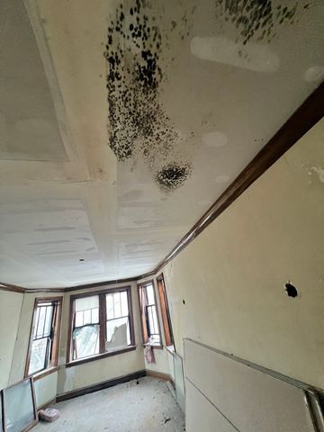 3827 W Fillmore Street, Chicago, IL 60624