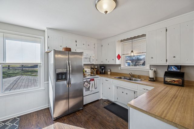 208 Bailey Collins Dr, Smyrna, TN 37167