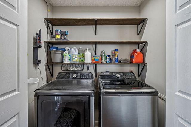 208 Bailey Collins Dr, Smyrna, TN 37167