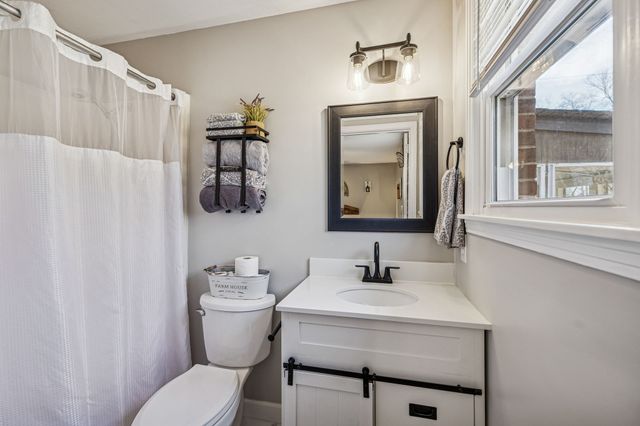 208 Bailey Collins Dr, Smyrna, TN 37167