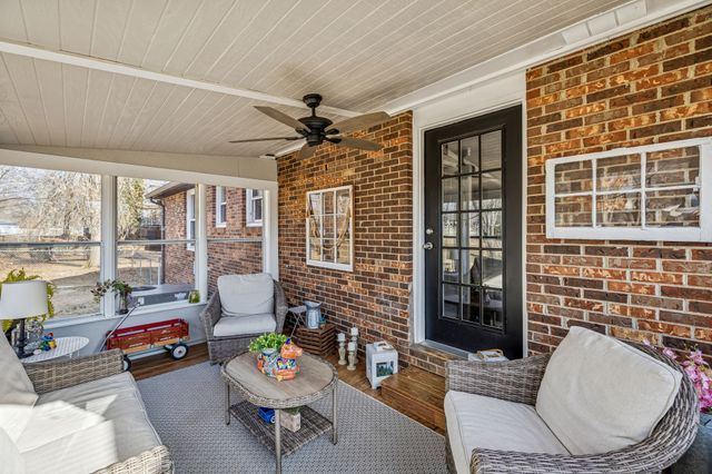 208 Bailey Collins Dr, Smyrna, TN 37167