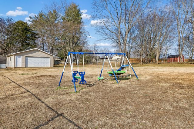 208 Bailey Collins Dr, Smyrna, TN 37167