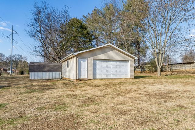 208 Bailey Collins Dr, Smyrna, TN 37167