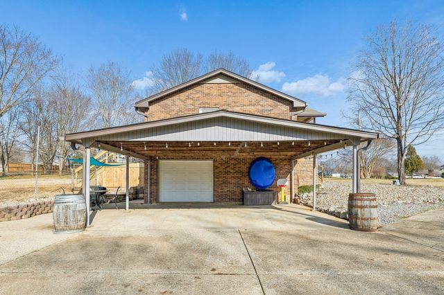 208 Bailey Collins Dr, Smyrna, TN 37167