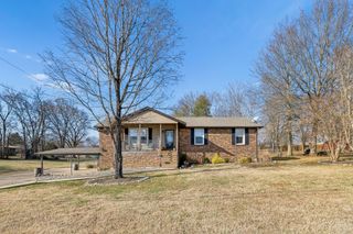 208 Bailey Collins Dr, Smyrna, TN 37167
