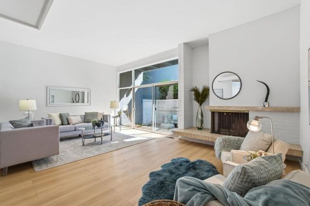 315 Carlos Avenue, Redwood City, CA 94061