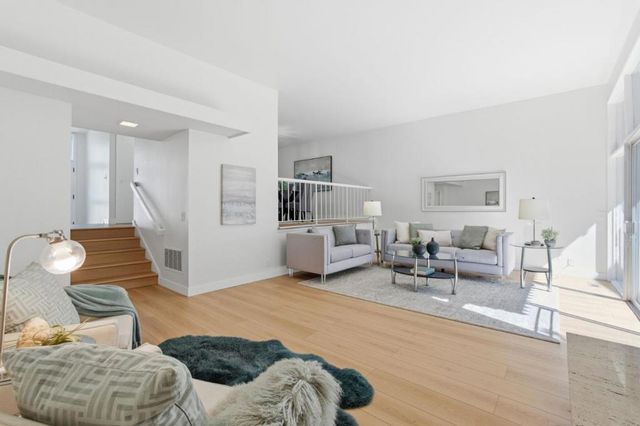 315 Carlos Avenue, Redwood City, CA 94061