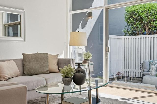 315 Carlos Avenue, Redwood City, CA 94061