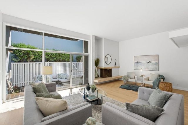 315 Carlos Avenue, Redwood City, CA 94061