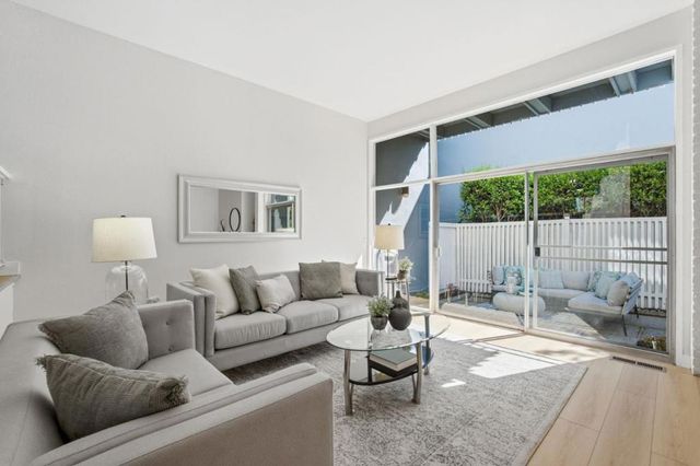 315 Carlos Avenue, Redwood City, CA 94061