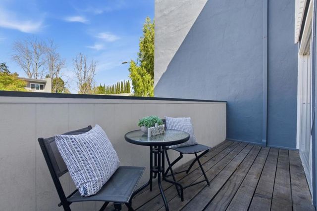 315 Carlos Avenue, Redwood City, CA 94061