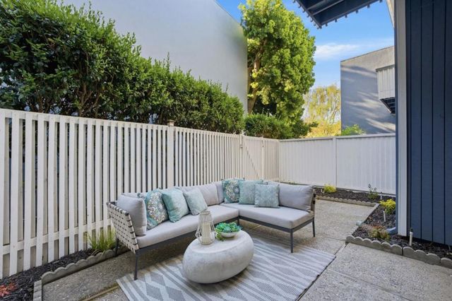 315 Carlos Avenue, Redwood City, CA 94061