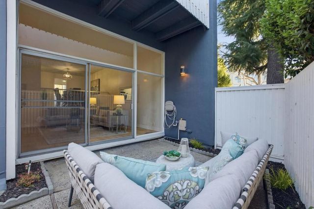 315 Carlos Avenue, Redwood City, CA 94061