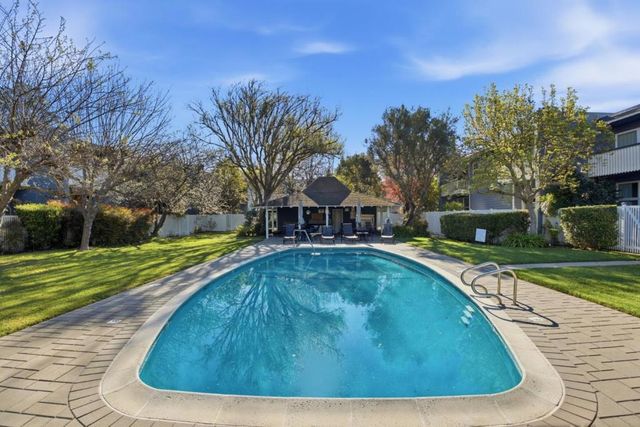 315 Carlos Avenue, Redwood City, CA 94061