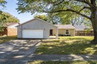 1109 N Hickory Court, Broken Arrow, OK 74012