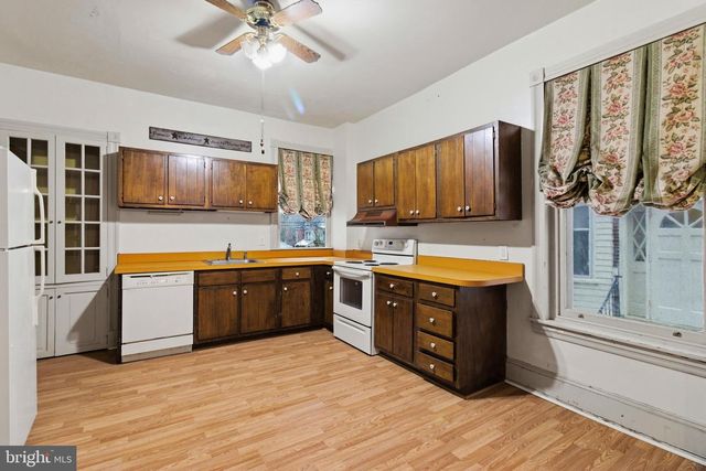 402 W UNION ST, West Chester, PA 19382