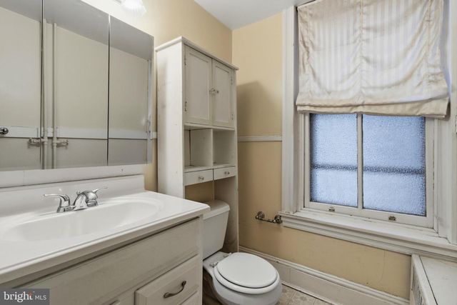 402 W UNION ST, West Chester, PA 19382