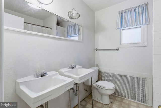 402 W UNION ST, West Chester, PA 19382