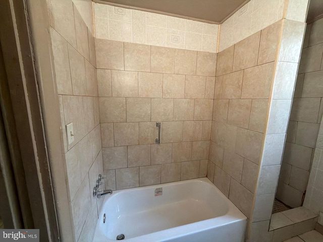 511 COBBS CREEK PKWY, Philadelphia, PA 19143