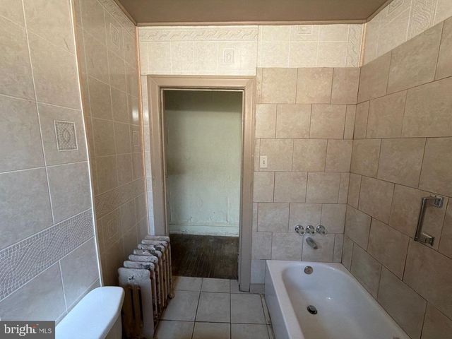 511 COBBS CREEK PKWY, Philadelphia, PA 19143