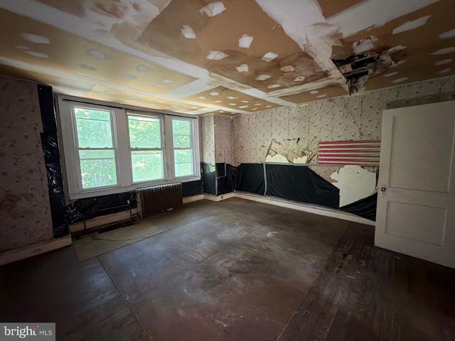 511 COBBS CREEK PKWY, Philadelphia, PA 19143