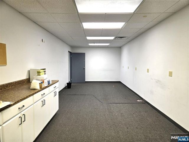 140 Sylvan Avenue, Englewood Cliffs, NJ 07632