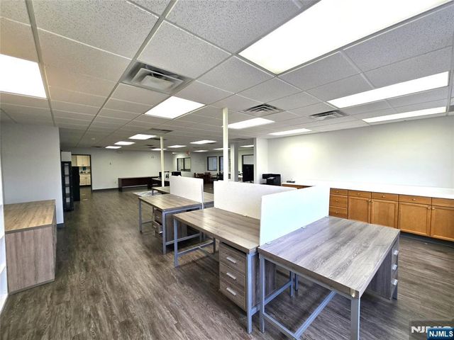 140 Sylvan Avenue, Englewood Cliffs, NJ 07632