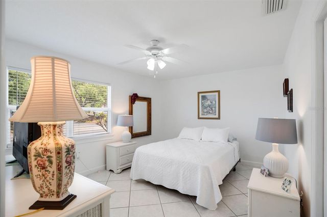 2330 RIVERBLUFF PARKWAY V245, Sarasota, FL 34231