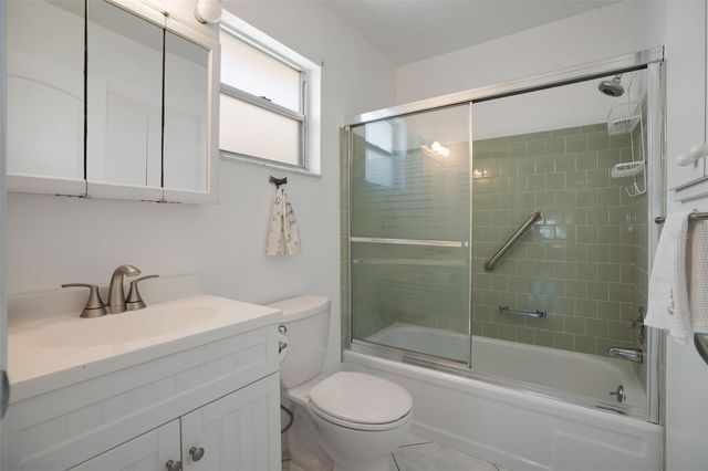 2330 RIVERBLUFF PARKWAY V245, Sarasota, FL 34231