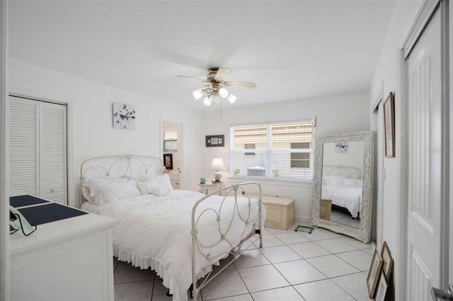 2330 RIVERBLUFF PARKWAY V245, Sarasota, FL 34231