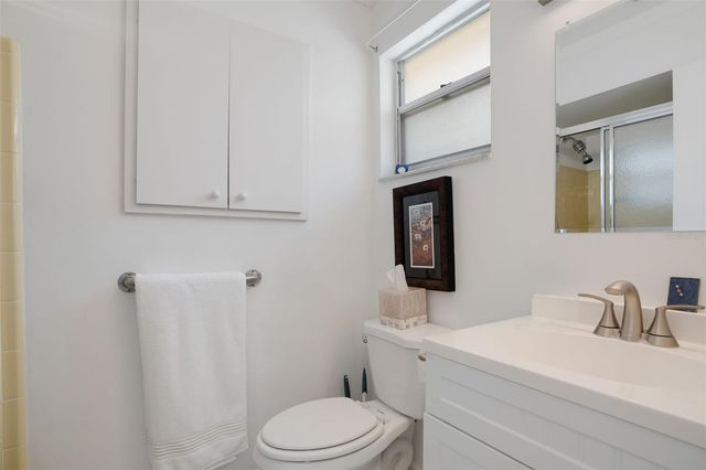 2330 RIVERBLUFF PARKWAY V245, Sarasota, FL 34231